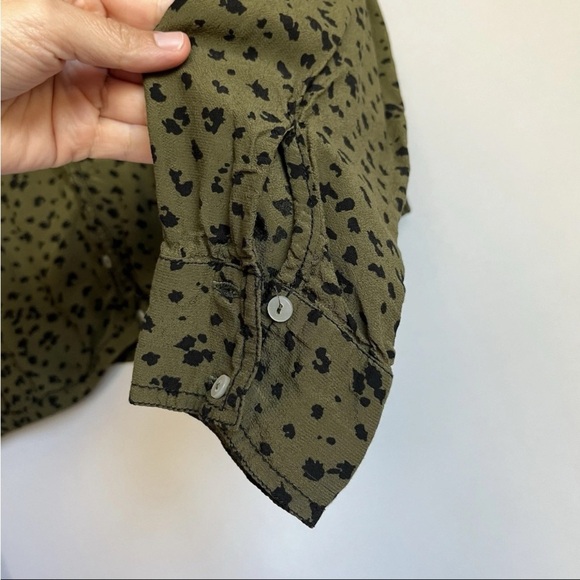 Free People Blouse Sz M Wishing Well Olive Green Spotted Animal Print Cropped - Picture 8 of 11